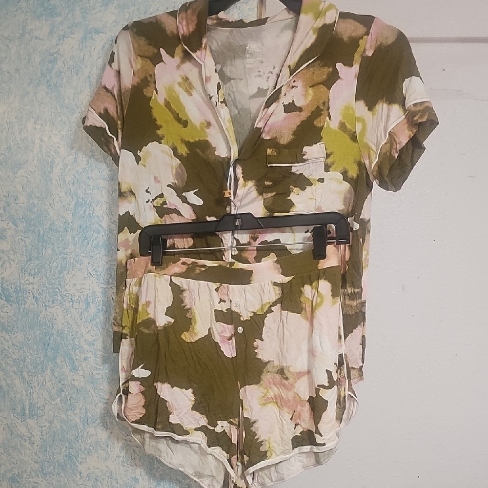 🍀Stars Above Floral Pajama Set - Olive and Pink